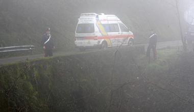Di un uomo il cadavere trovato nel bosco 