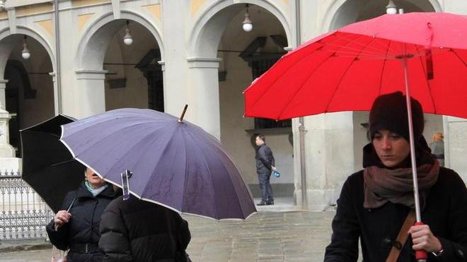 Un’intera invernata trascorsa a ripararsi dalla pioggia