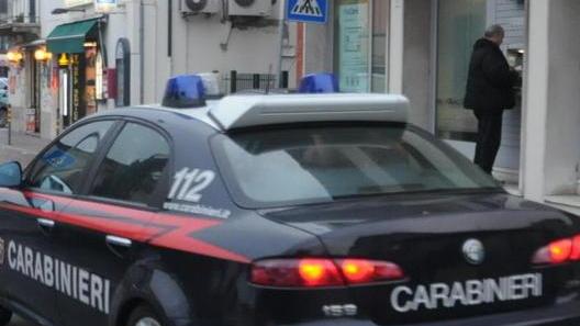 Tredici anni d’inferno tra insulti e violenze