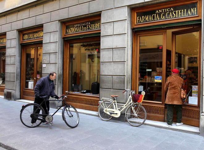 Cambia sede l’antica farmacia Castellani 
