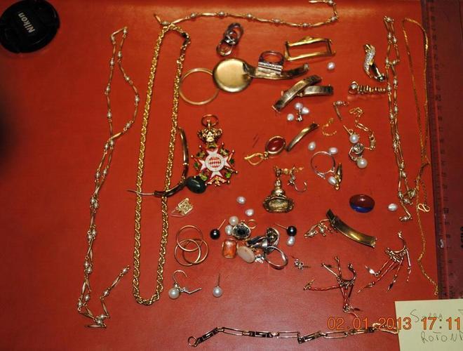 Denunciata per ricettazione titolare di un negozio «compro oro» 