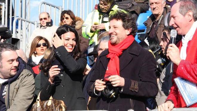 «San Pietro come il Carnevale» Bufera su Leonardo Pieraccioni