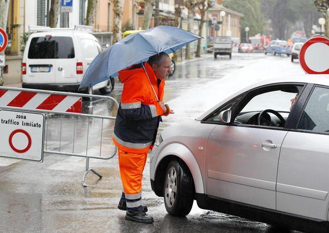 Città chiusa senza disagi ma parecchie proteste 