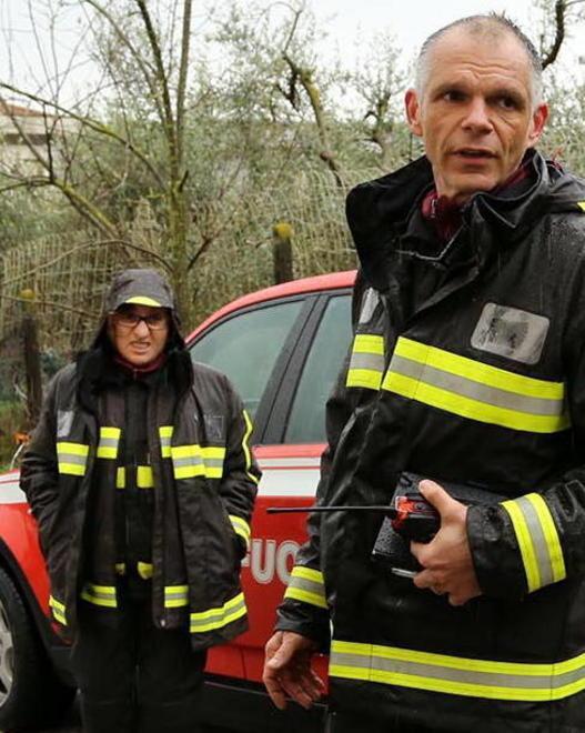 Frana la collina, evacuate quattro famiglie e un’azienda 