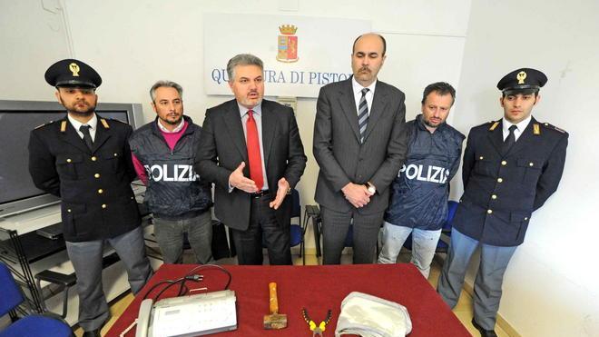 Tentano furto in una villetta: arrestati zio e nipote