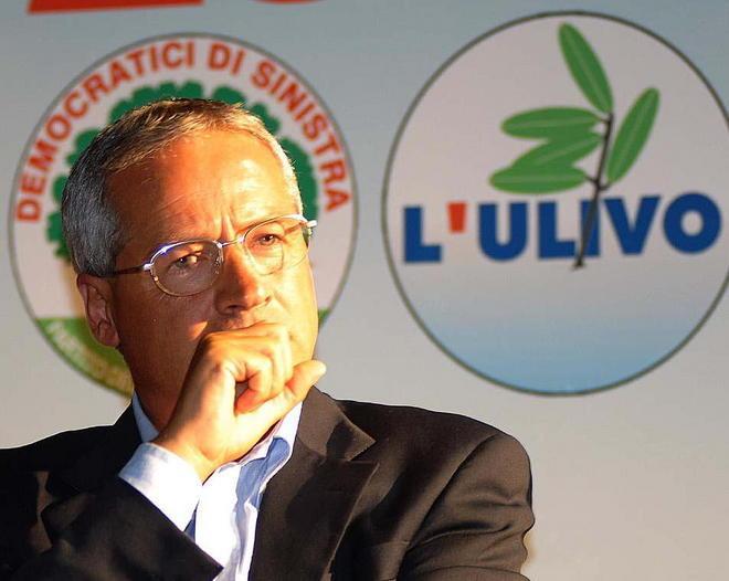 Ex assessore rinviato a giudizio per corruzione 