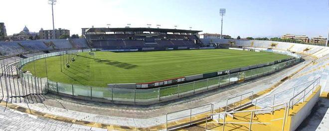 Città divisa sul futuro dello stadio 