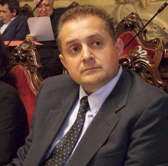 La navetta divide ancora il centrodestra Pdl: porta lavoro. Noi Adesso Pis@: è inutile 
