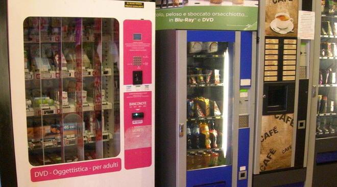 A Cecina il primo distributore di sex toys della provincia