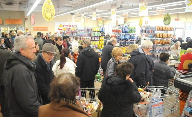 Aperti i due nuovi supermercati Conad