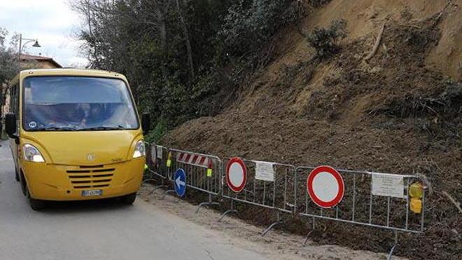 Crolla l’asfalto: 1 milione di danni