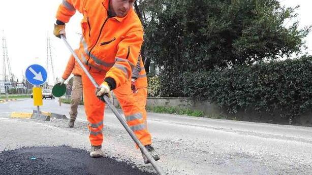 Lavori stradali, via Pratese chiuderà per un mese