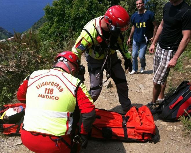 Muore escursionista precipitato dalle Apuane 