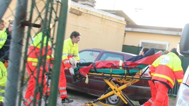 Calciatore di 19 anni perde conoscenza dopo uno scontro di gioco