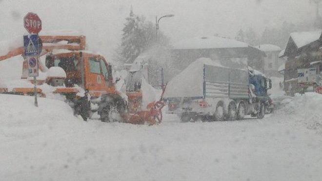 Neve da spalare, Comuni in crisi