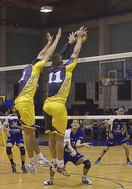 Pallavolo, gran derby fra il super Baglini e l’Entomox Vbc Calci 