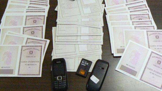 Traffico di documenti, altri tre arresti