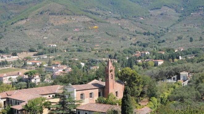 Si perde fra i monti, ritrovato dopo ore
