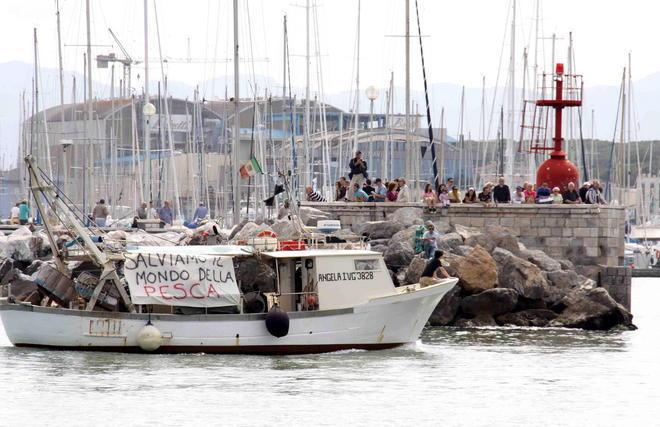 Summit pescatori-Capitaneria «Va anticipato l’escavo»