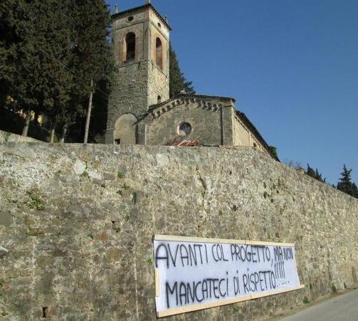 Striscione per chiedere di avviare l’opera di restauro
