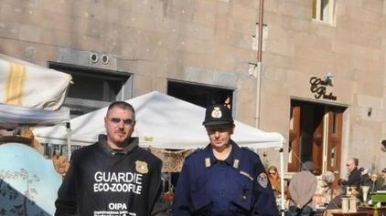 Meticcio morde cinque passanti