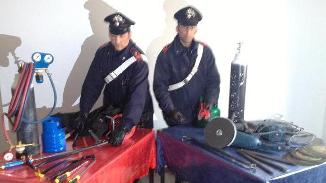 Furti ai bancomat, i carabinieri prendono i responsabili
