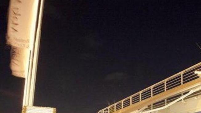Lite davanti al locale, tre feriti in Darsena