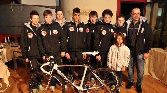 Ecco gli Allievi All Sport, sette giovani per due vecchie glorie del ciclismo