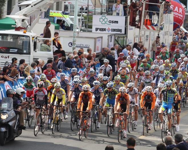 Ciclismo, dal trofeo Fiaschi al Gp Industria e Commercio 