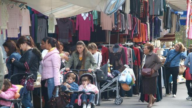 Il mercato ambulante resta in centro almeno sino alla fine dell'anno