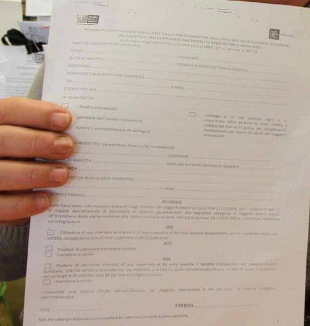 Scadono 27mila attestati per non pagare il ticket 