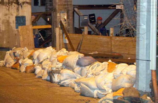Piove, sono decine le strade sott’acqua 