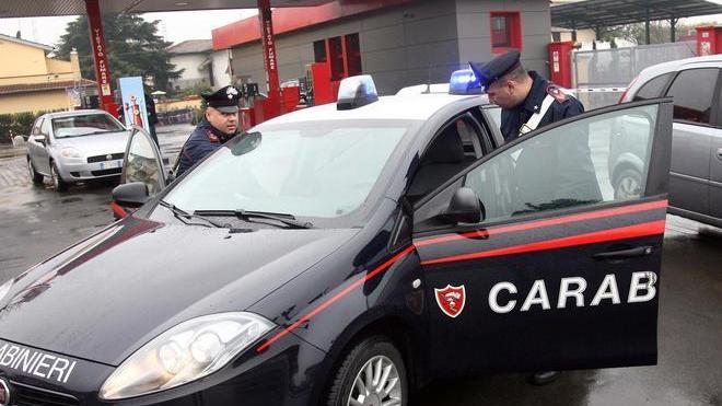 Usa carta di credito rubata, arrestato