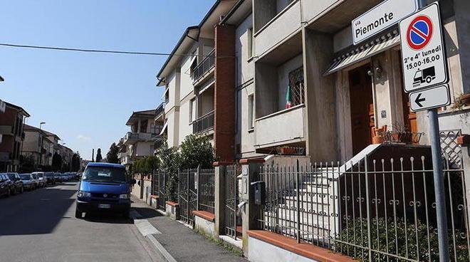 Disabile bloccato a casa, i vigili urbani multano l’auto