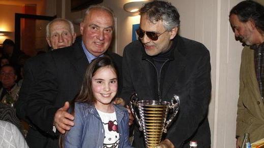Andrea Bocelli premia le “Voci nuove della Valdera”