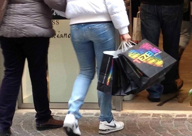 Scontro aperto sulla crisi del commercio 