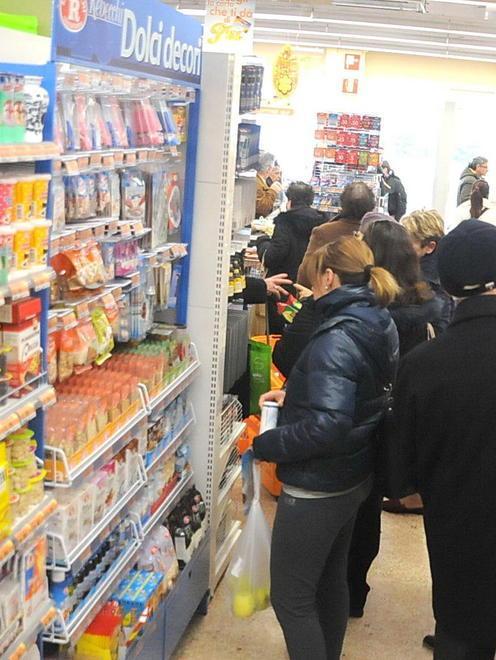 Derubano un’anziana alla Coop 
