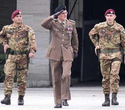 Cambio della guardia alla Folgore: arriva il generale D’Addario 