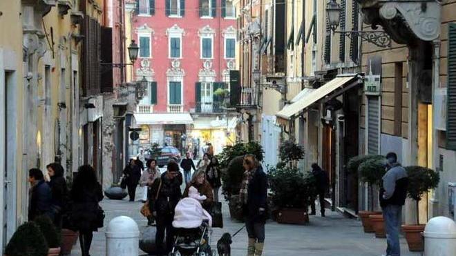 “Delphi blu arancio di Marte” in via Giorgi