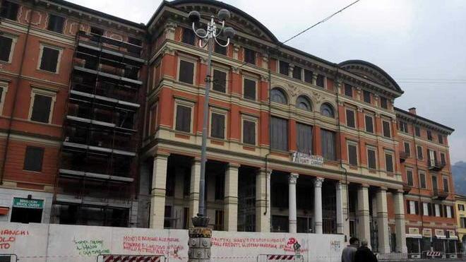 «Politeama: la situazione è grave»
