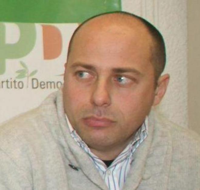 Anche Martelli si dimette. E Mazzoni riconsegna il cellulare