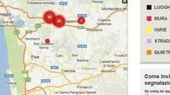 Rifiuti abbandonati su strade e marciapiedi
