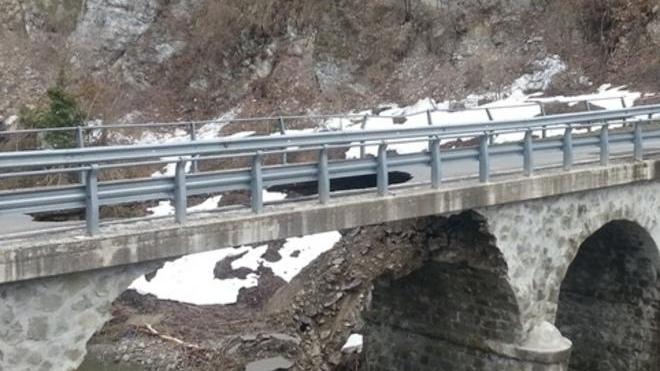 Montese, crollato il ponte sul torrente Rosola