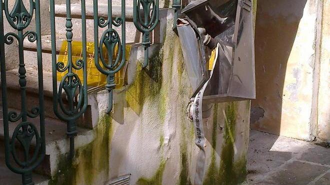 Vandali scatenati nel Parco Corsini di Fucecchio
