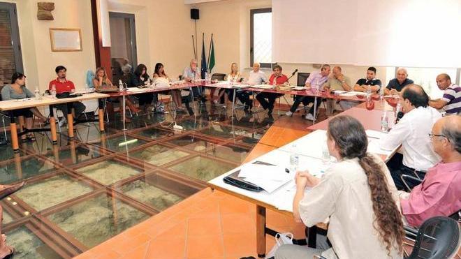 I conti non tornano, lascia l’assessore al bilancio