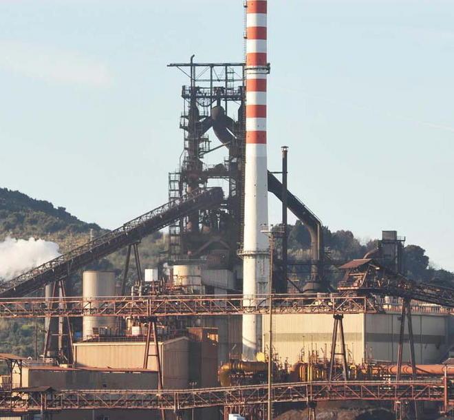 Altoforno fermo 3 ore per sostituire un cavo elettrico 