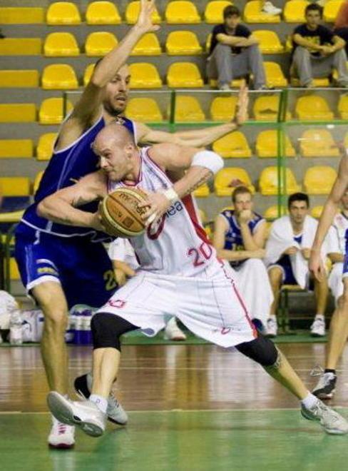 Parente dà la carica «Ci serve il successo per il quarto posto» 