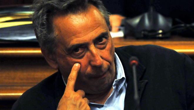 Cosimi tenta la prova di forza col Pd 