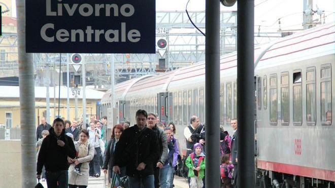 «Tolgono treni ma la viabilità stradale non viene migliorata»