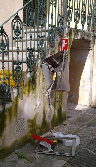 E intanto nella notte i vandali sono padroni di Parco Corsini 